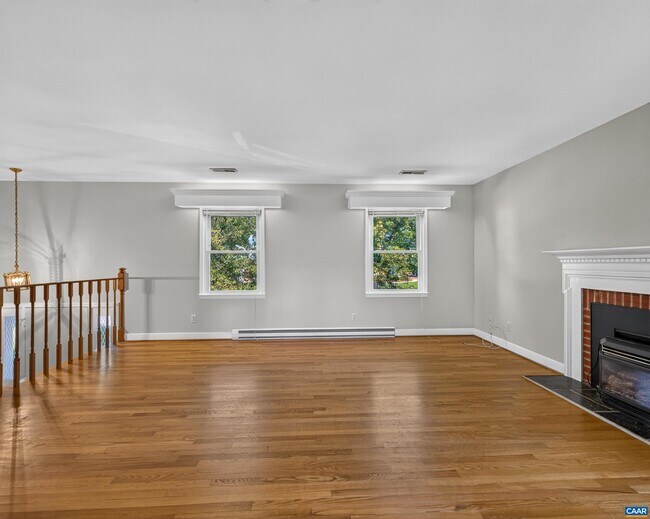 Building Photo - 308 Eastbrook Dr