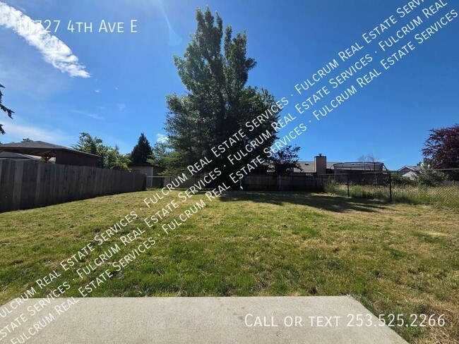 Building Photo - 11727 4th Ave E