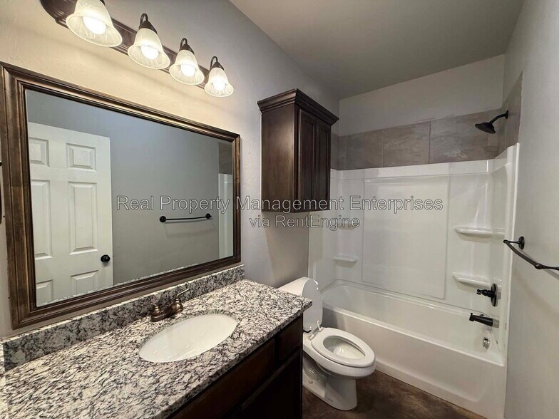 Building Photo - 7508 Redbud Villas Ct