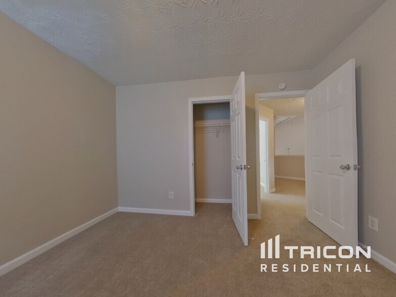 Building Photo - 441 Pondweed Dr