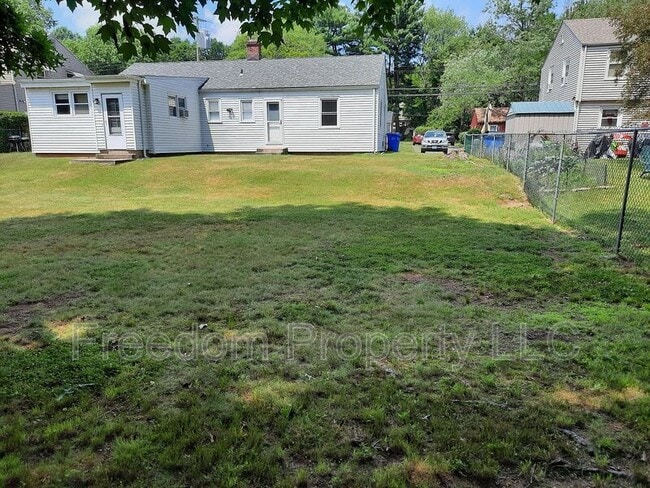 Building Photo - 38 Elmhurst Cir