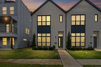 Building Photo - 3138 Wayside Ave
