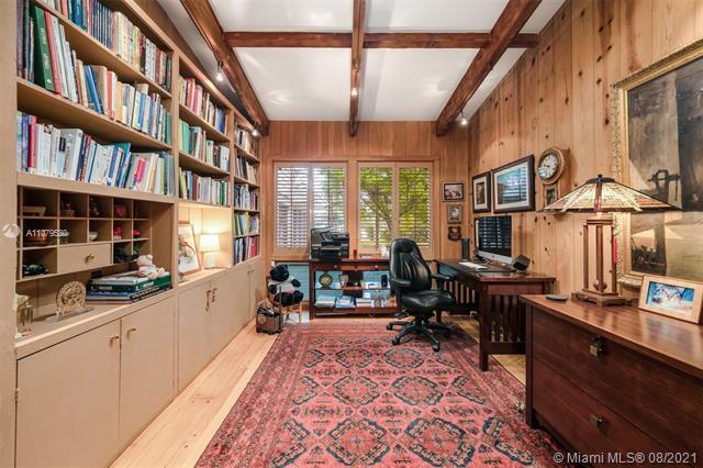 Building Photo - 8845 School House Rd