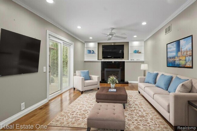 Building Photo - 4147 Greensboro Dr