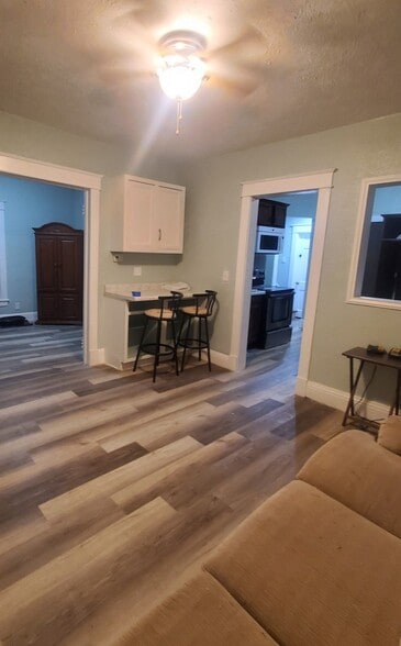 Living room - 1128 Portage Ave