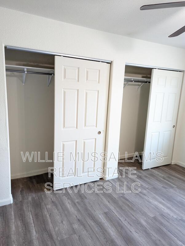 Building Photo - 801 Kerr Ave