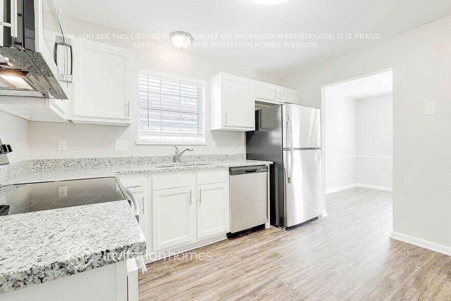 Building Photo - 7800 MacDougall Dr