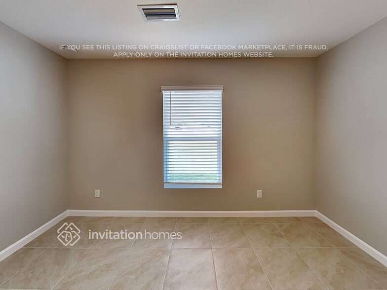 Building Photo - 1081 SW Macao Ave