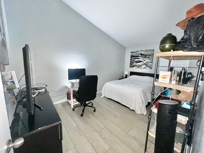 Building Photo - Amazing 4x2 in Lake Nona!! Gated Nona Crest! All tile flooring!! 2 car garage!