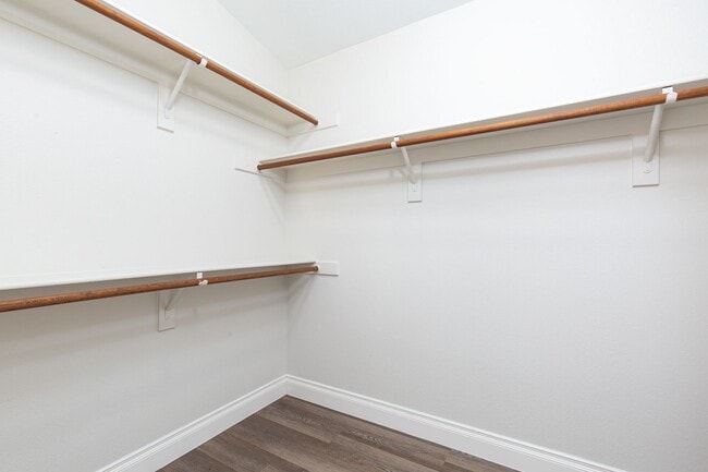 Building Photo - Recently renovated 4 br home in the Southwest