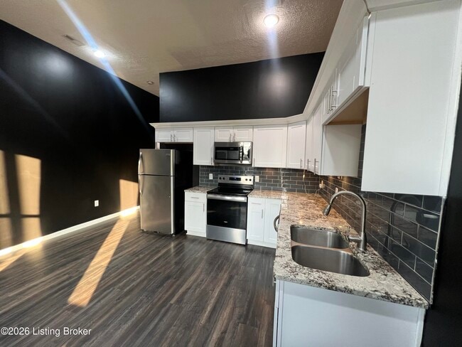 Building Photo - 1107 Logan St