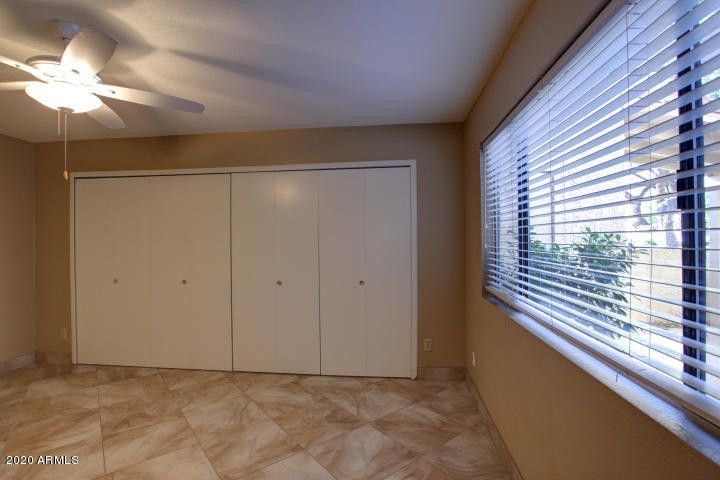 Building Photo - 5669 N 78th Way