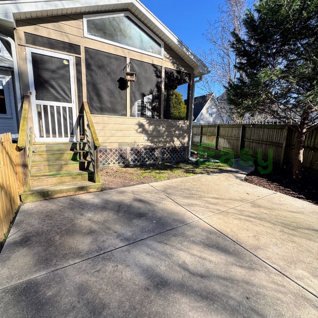 Building Photo - 1001 Fox Rdg Ct