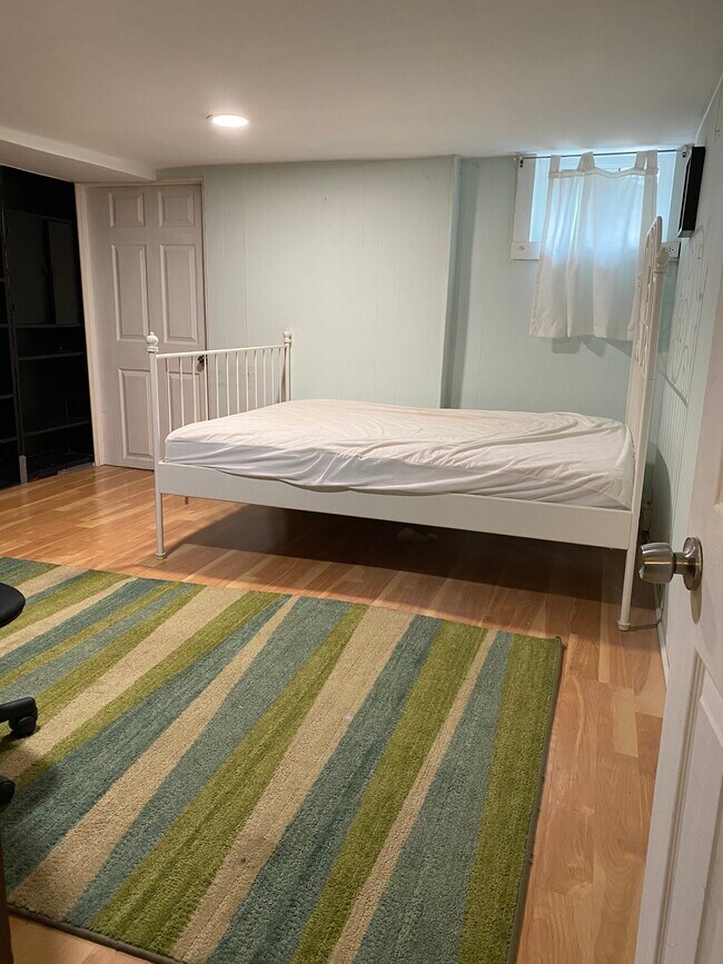 Building Photo - 2318 Eldridge St