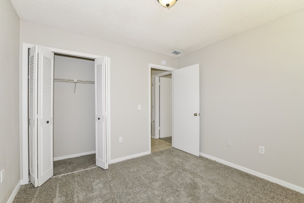 Building Photo - 8564 Cedar Cove Dr