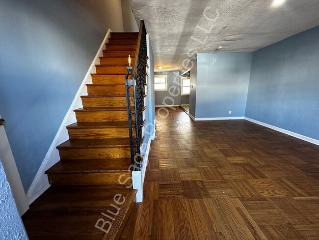 Building Photo - Beautiful 3 Bedroom 1 Bath in Upper Darby