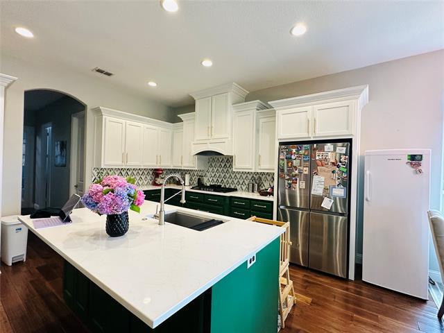 Building Photo - 401 Plumeria Dr