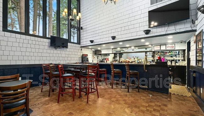 Building Photo - 6779 138th Ave NE