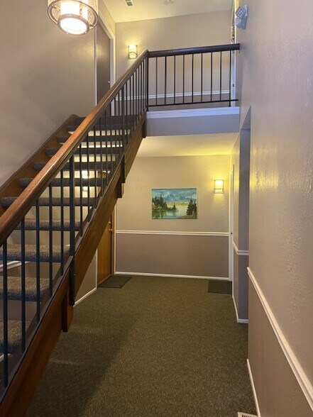 Building Photo - 1155 Silverwood Ct