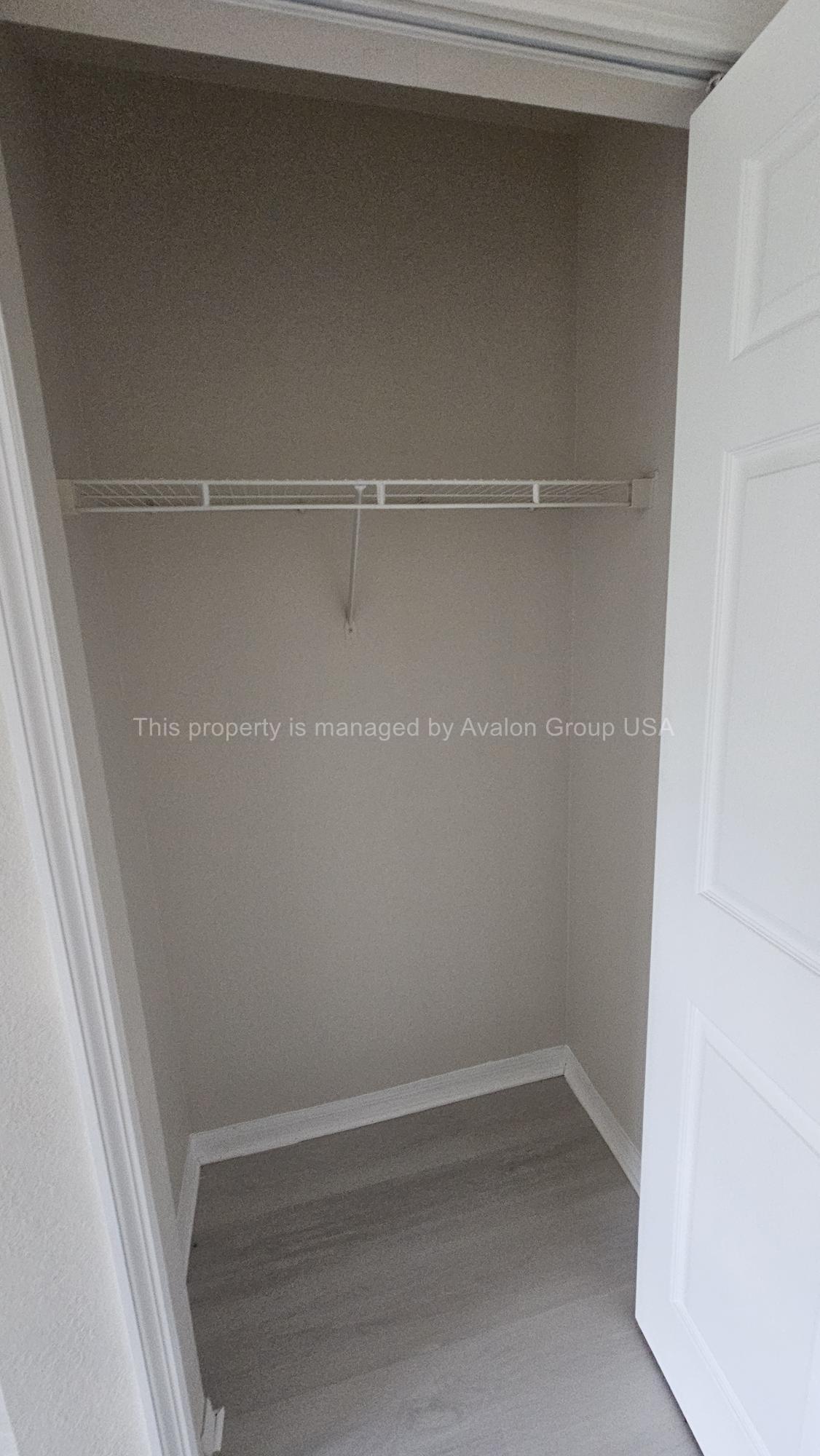 Building Photo - 7800 Point Meadows Dr
