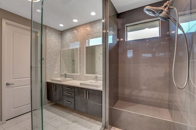 Building Photo - 6005 Andezano Dr
