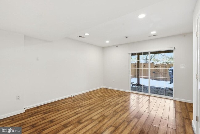 Building Photo - 12212 Densmore Ct