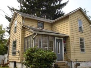 Building Photo - 974 Madison Ave