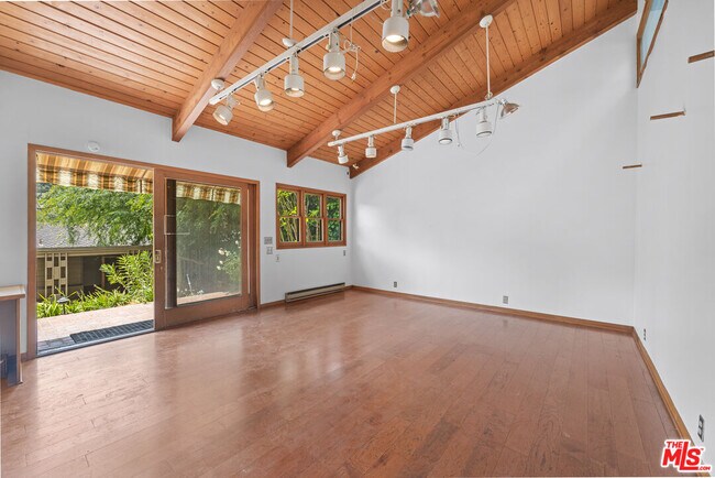 Building Photo - 11623 Canton Pl