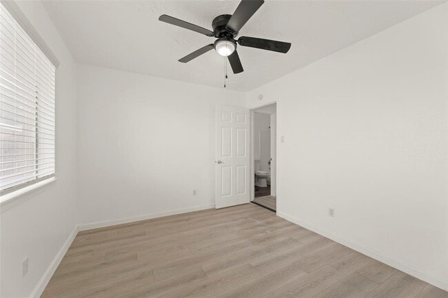 Building Photo - 419 Capehill Dr