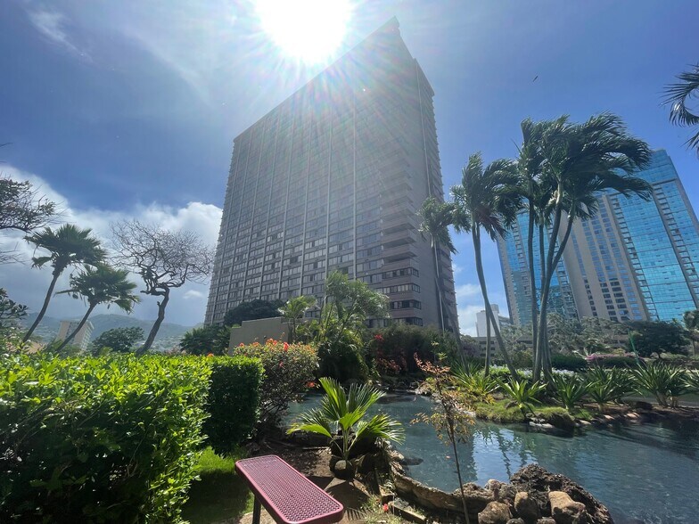 Building Photo - 55 S Kukui St
