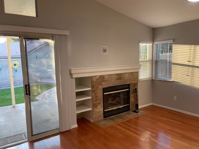 Building Photo - 3025 Starside Dr