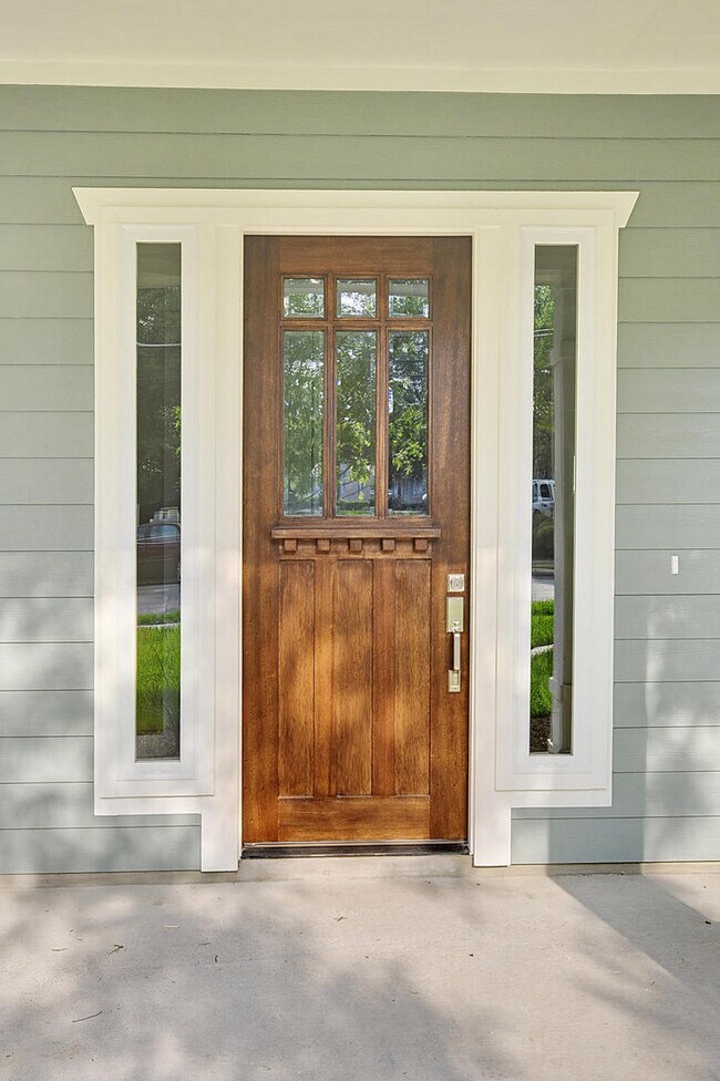 Building Photo - UT PRE-LEASE: 2011 Constructed Custom West...