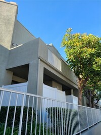 Building Photo - 17661 Sergio Cir