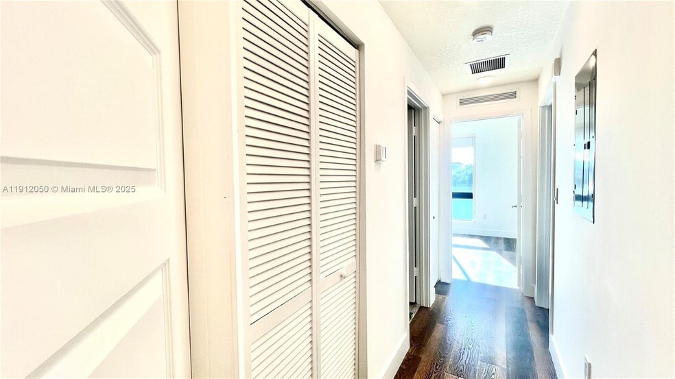 Building Photo - 4670 NW 84th Ave