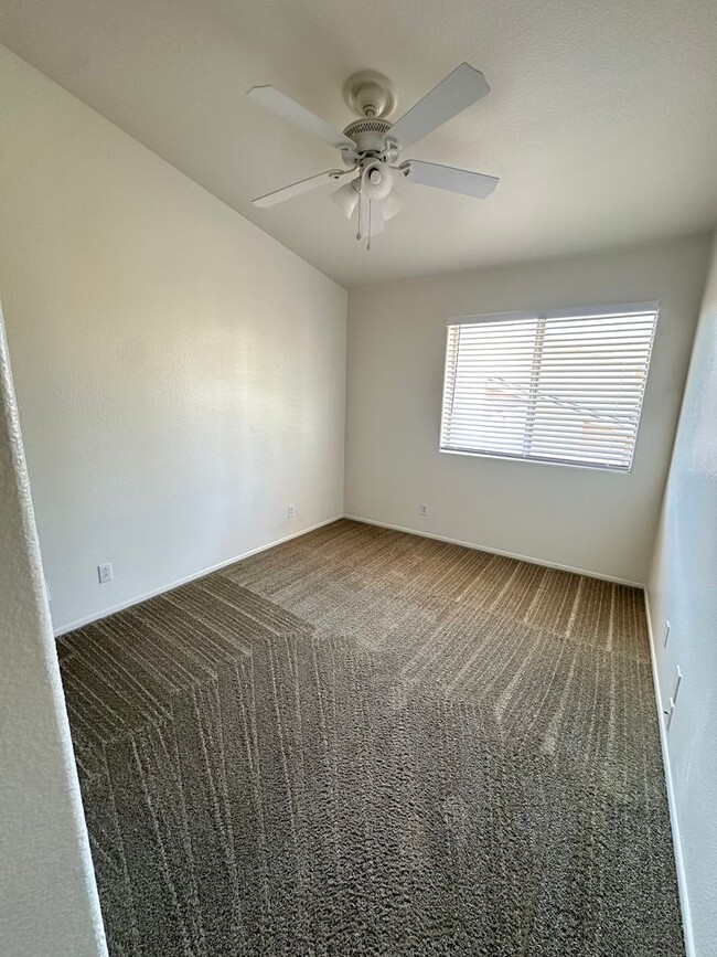 Building Photo - West Palmdale Townhouse