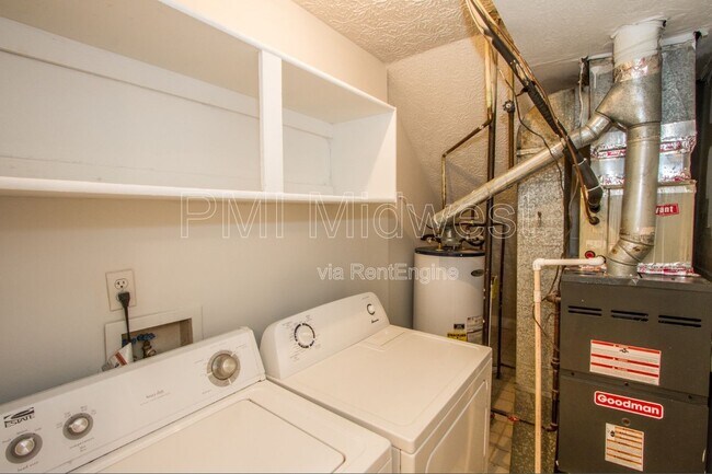 Building Photo - 1838 Keystone Lakes Dr
