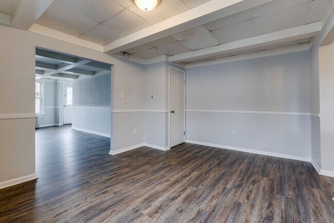 Building Photo - 2300 Arlington Ave