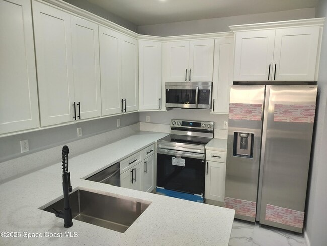 Building Photo - 826 Middleton Dr SW