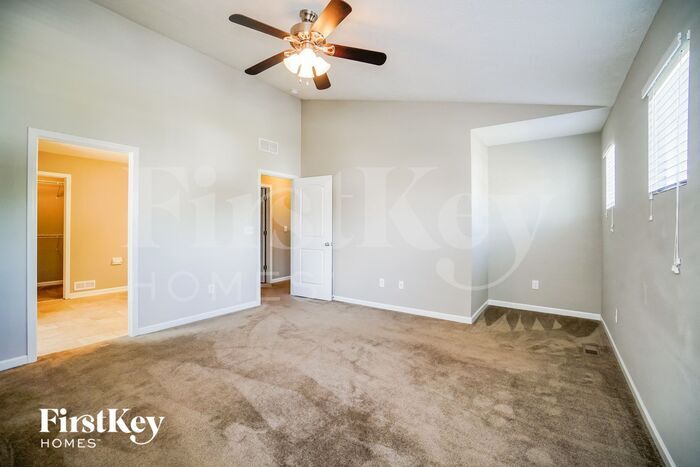 Building Photo - 270 Cloverhill Dr