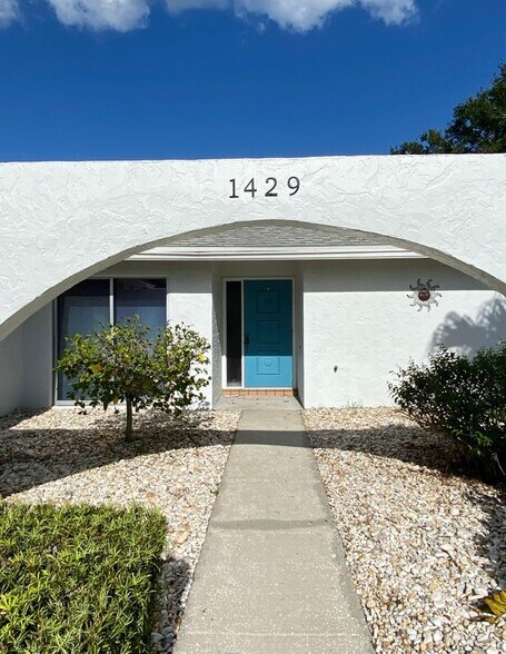 Building Photo - 1429 Dogwood Dr