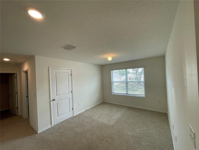 Building Photo - 6065 SW 84th St