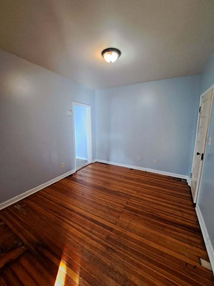 Building Photo - 901 Nott St