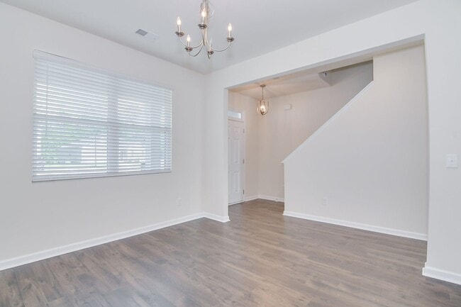Building Photo - 1115 Sims Dr
