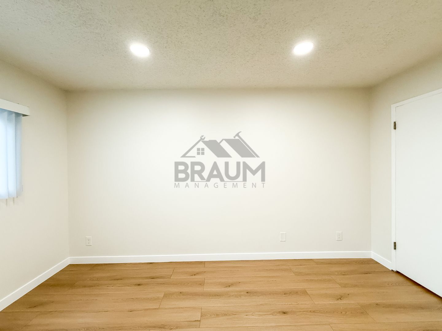 Building Photo - 13347 Victory Blvd