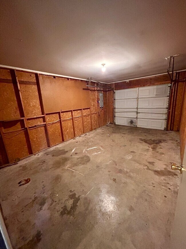 Building Photo - 20 N Poplar Ct