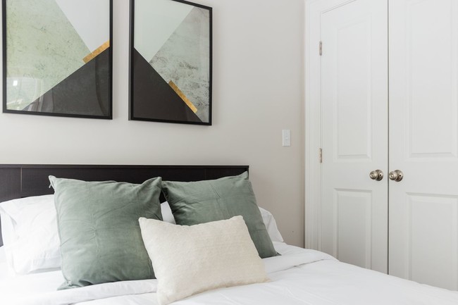 Building Photo - 126 Columbia Rd