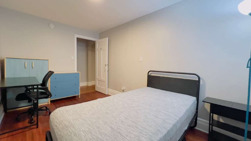 Building Photo - 197 Brooks Ave