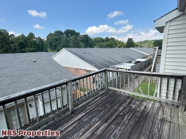 Building Photo - 8032 Stablegate Way