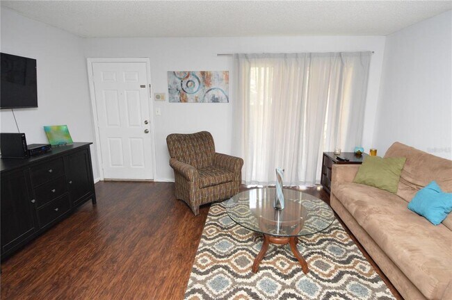 Building Photo - 8718 Mallard Reserve Dr