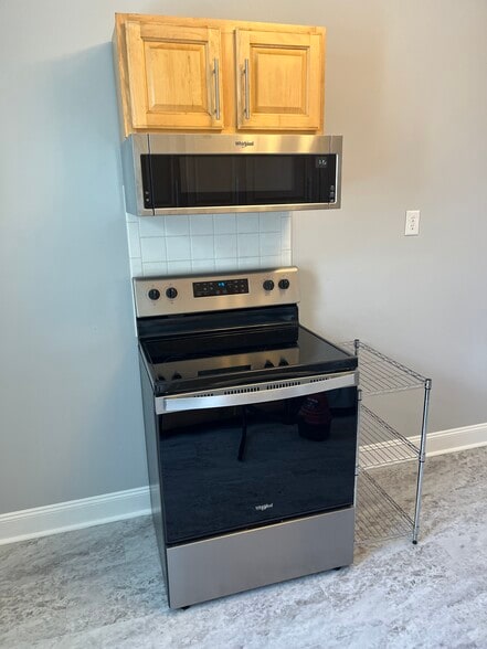 Building Photo - 244 W Main St